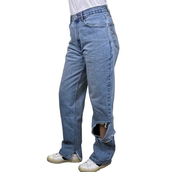 Lenny Upcycled Vintage Levi’s Jeans Light Wash Distressed Ripped Mom Jeans - Picture 5 of 16